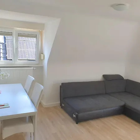 Nicht Buchen- Zimmer Geloest * バイブリンゲン